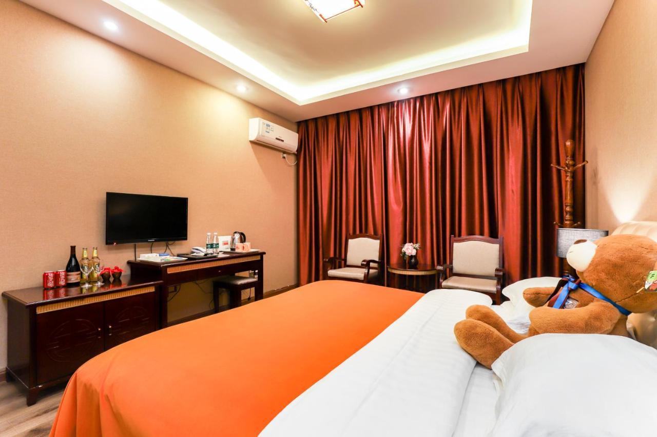 Happy Hotel Gunung Emei Bagian luar foto